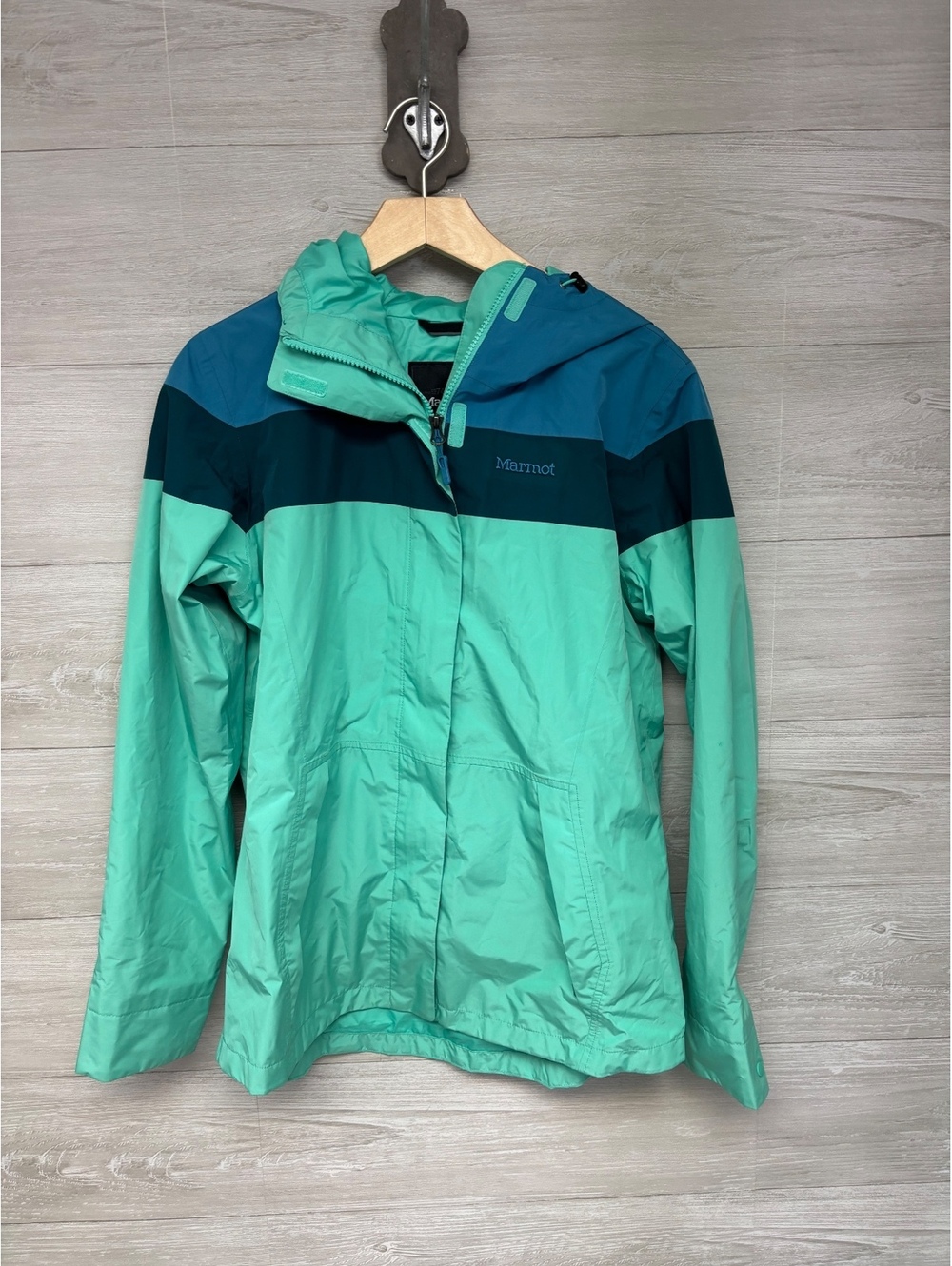 * | Marmot | women’s coat. Size L.